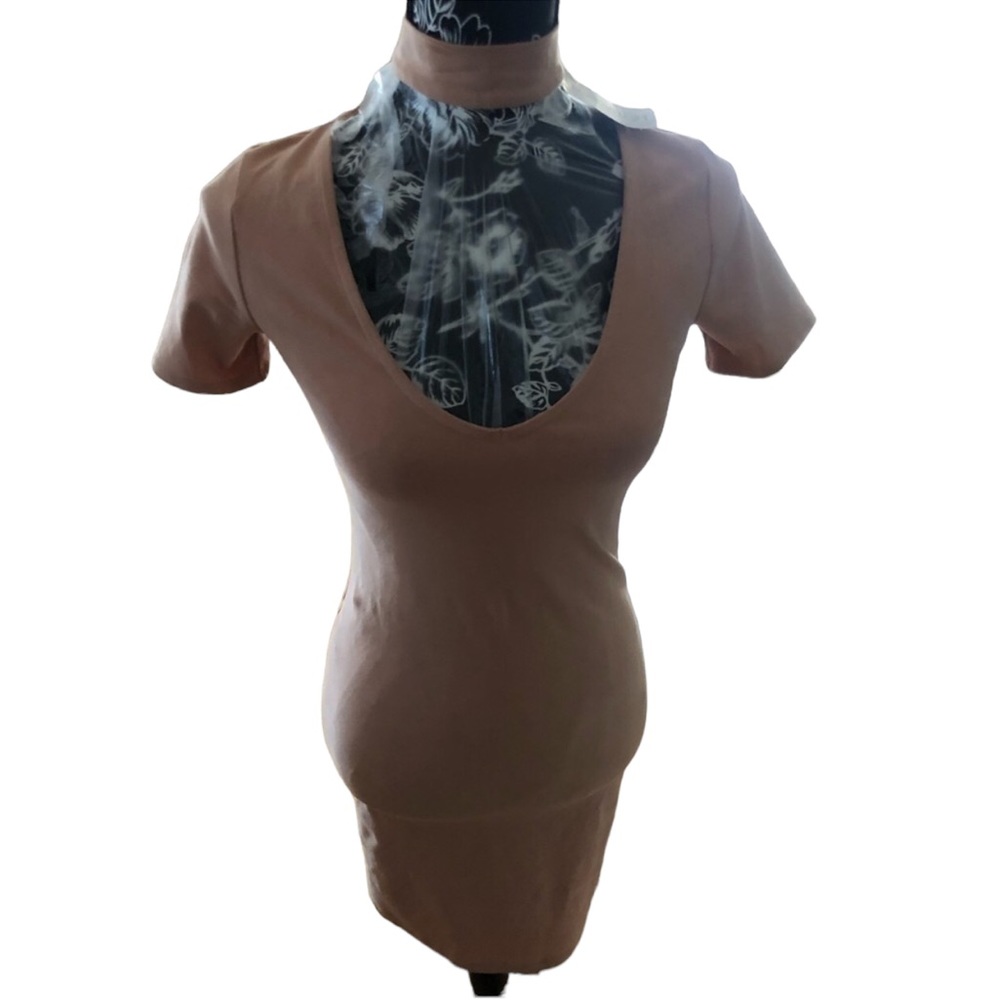 Forever 21 size small nude/peach scoop neck stretch mini dress